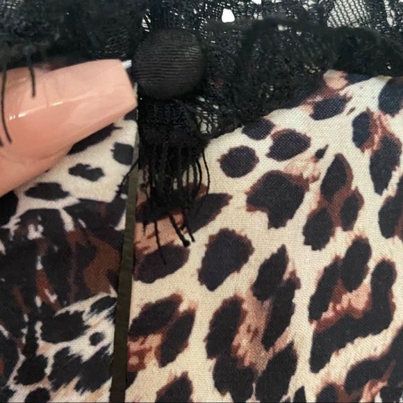 ⭐️Host Pick⭐️ 🆕 Elvi: Sleeveless Leopard Print & Lace Trim Midi Dress - Picture 8 of 13